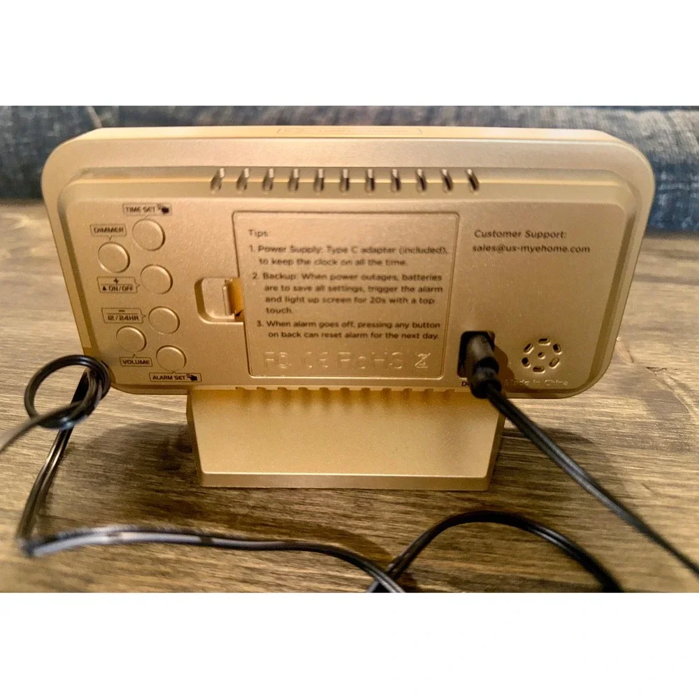Peakeep Digital Alarm Clock Gold Excellent Mirrored Face Snooze Dimmer Type-C